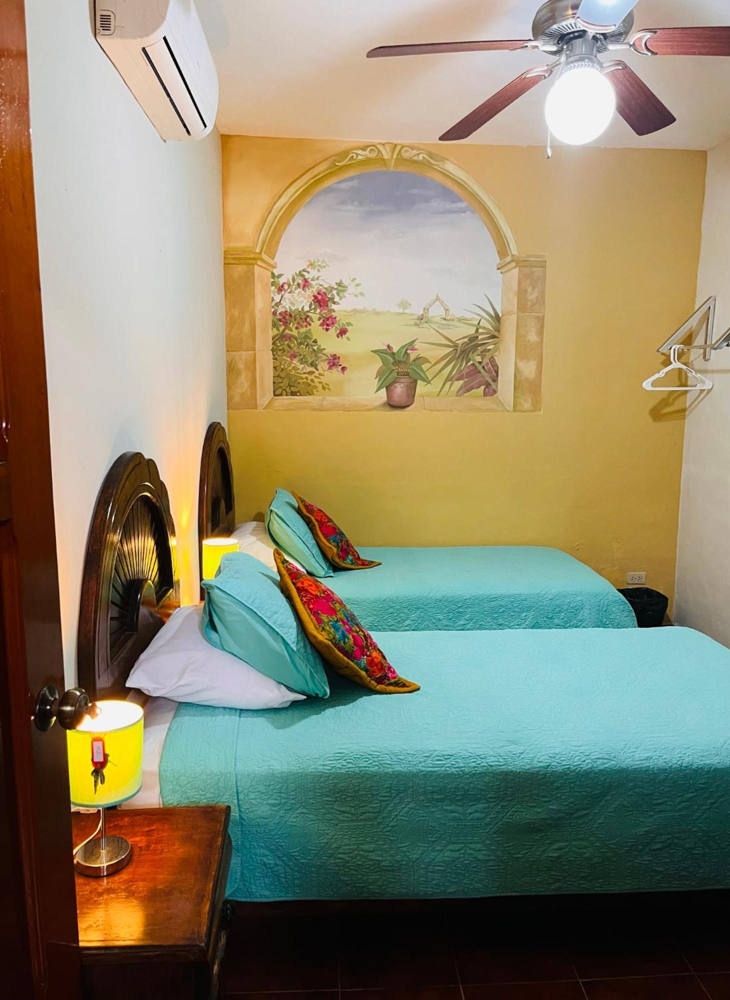 Casa Tres Colibries Bed & Breakfast Merida Ngoại thất bức ảnh